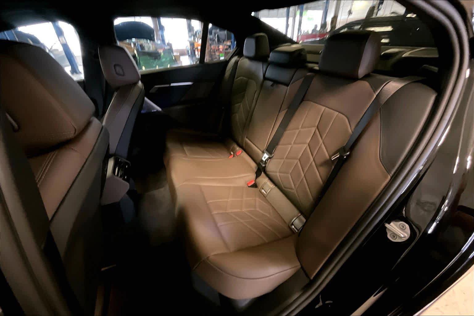 Certified 2025 BMW 530i RWD image 16