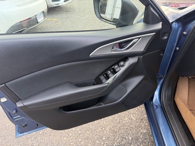 Used 2018 MAZDA MAZDA3 Sport w/ Preferred Equipment Package image 19