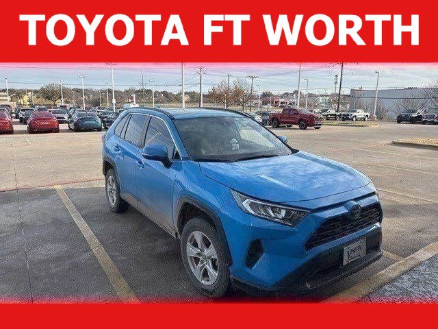 Used 2021 Toyota RAV4 XLE w/ Convenience Package image 1
