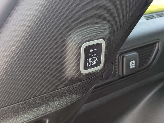 Used 2025 Jeep Grand Cherokee Altitude AWD/4WD image 14
