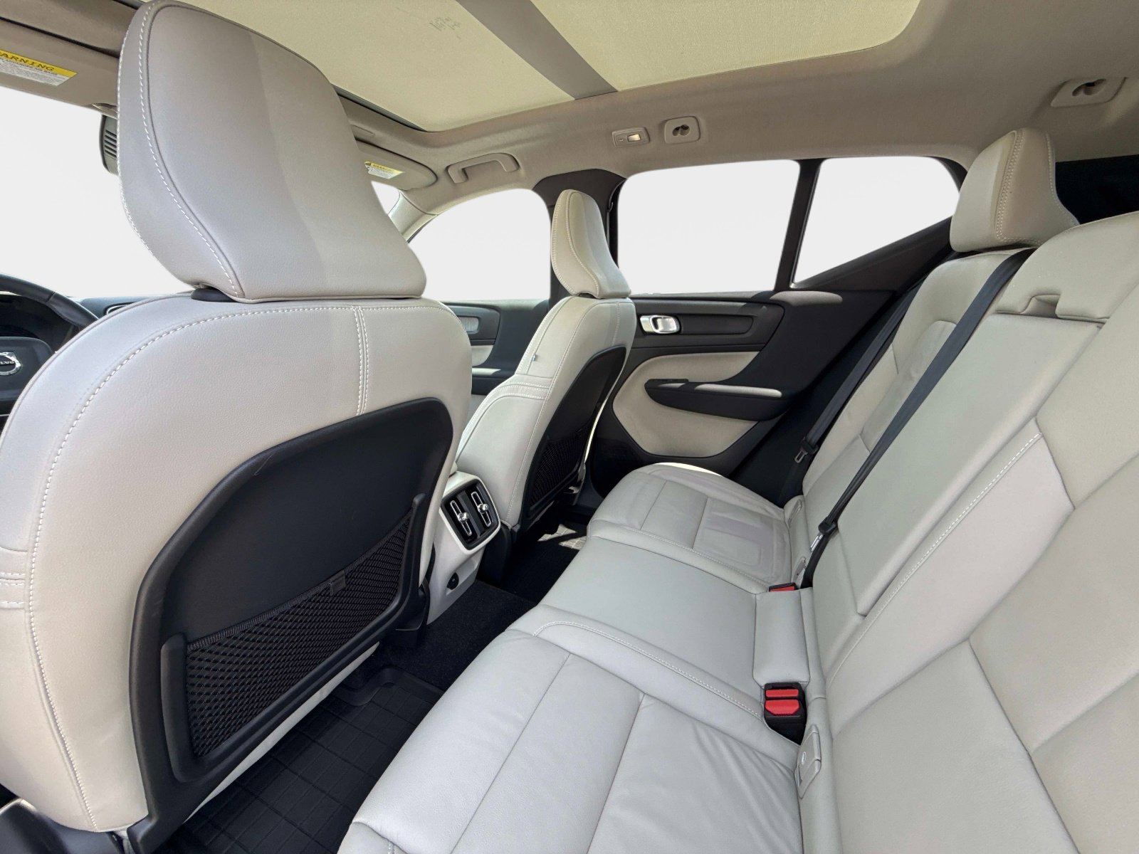 Used 2023 Volvo XC40 B4 Plus w/ Protection Package Premier FWD image 20
