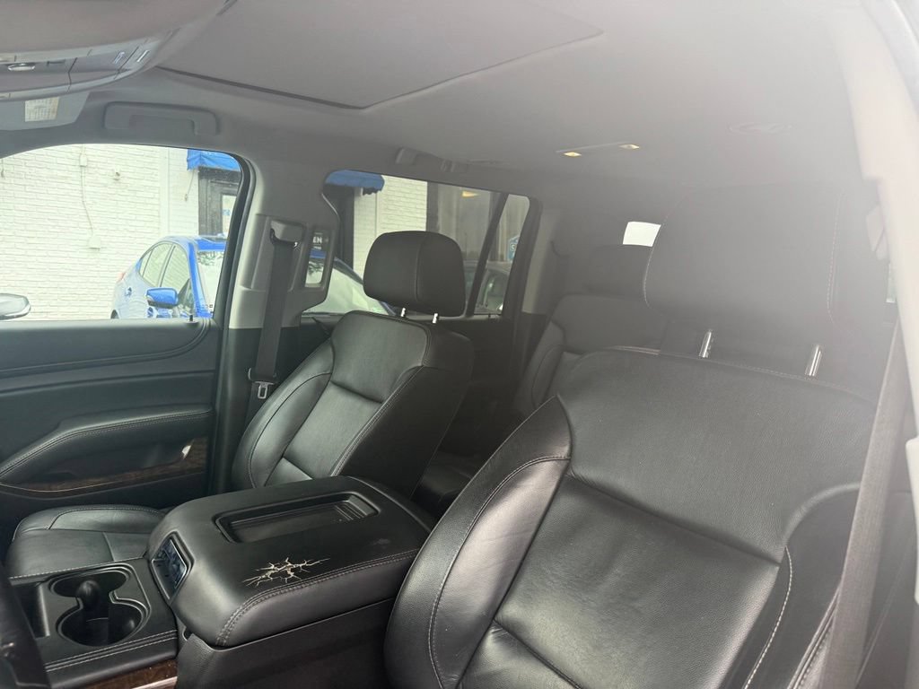 Used 2018 Chevrolet Suburban LT AWD/4WD image 10
