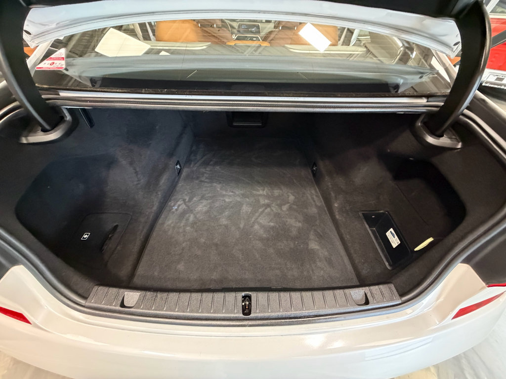 Used 2017 BMW 750i xDrive AWD/4WD image 49