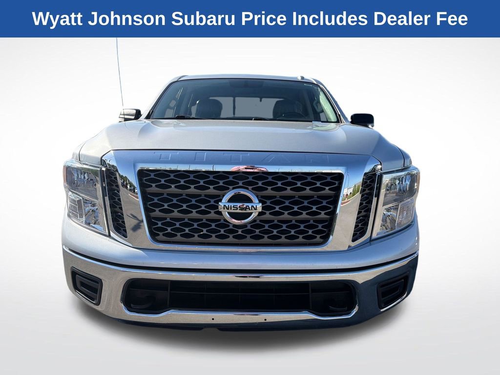 Used 2018 Nissan Titan SV AWD/4WD image 12