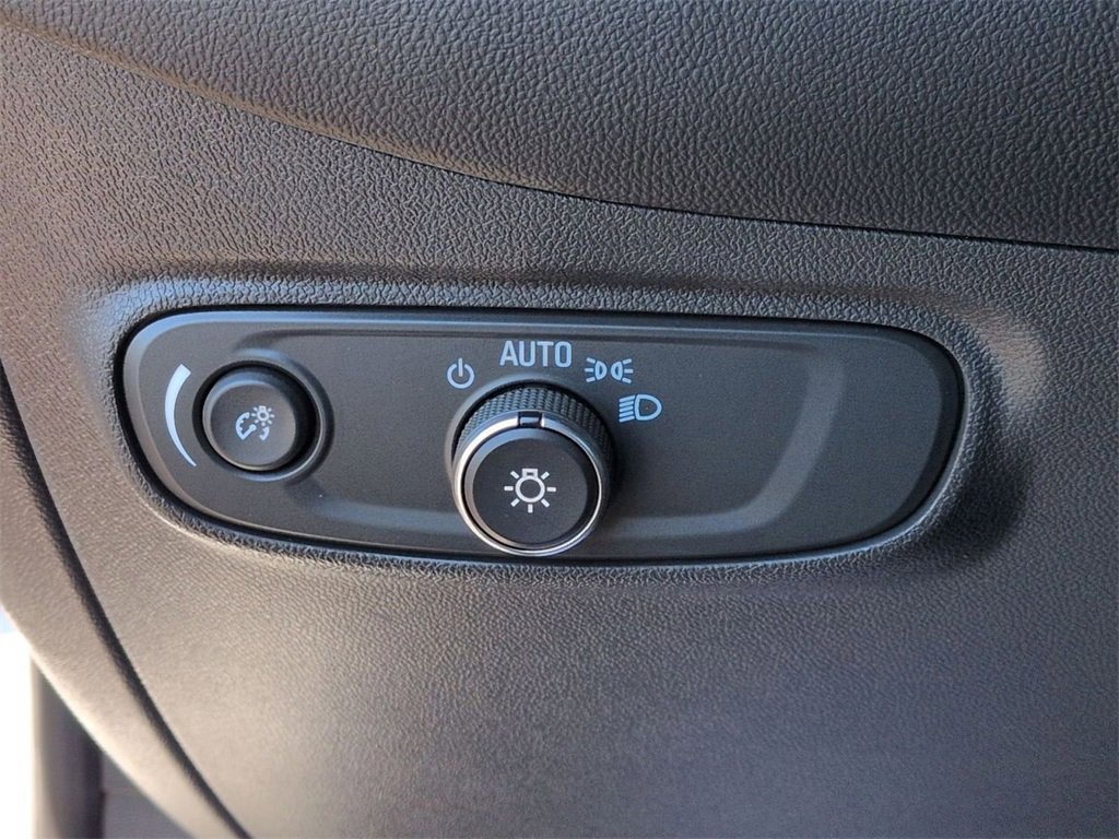 Certified 2021 Chevrolet Equinox LS image 18