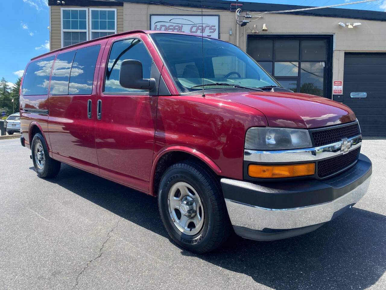 Used 2008 Chevrolet Express 1500 Passenger w/ LT Preferred Equipment Group