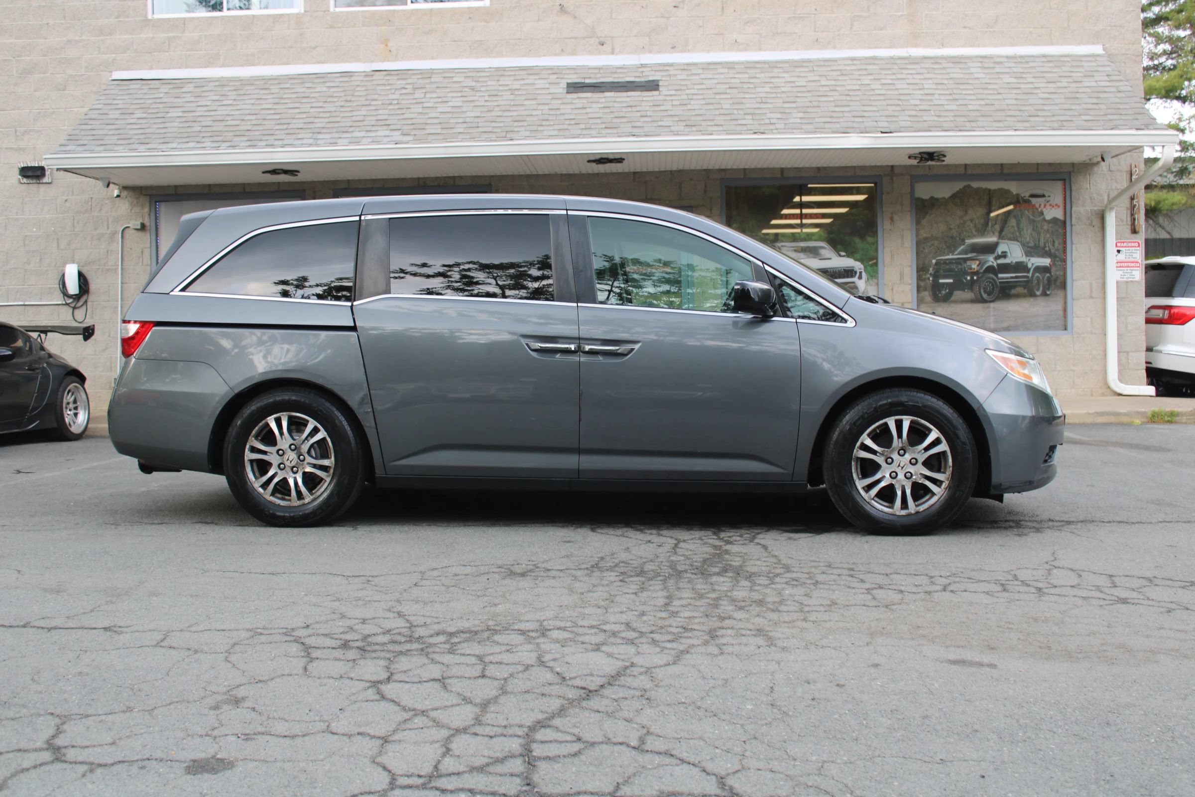 Used 2012 Honda Odyssey EX-L image 27