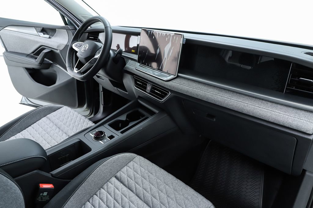 New 2026 Volkswagen Tiguan S image 32