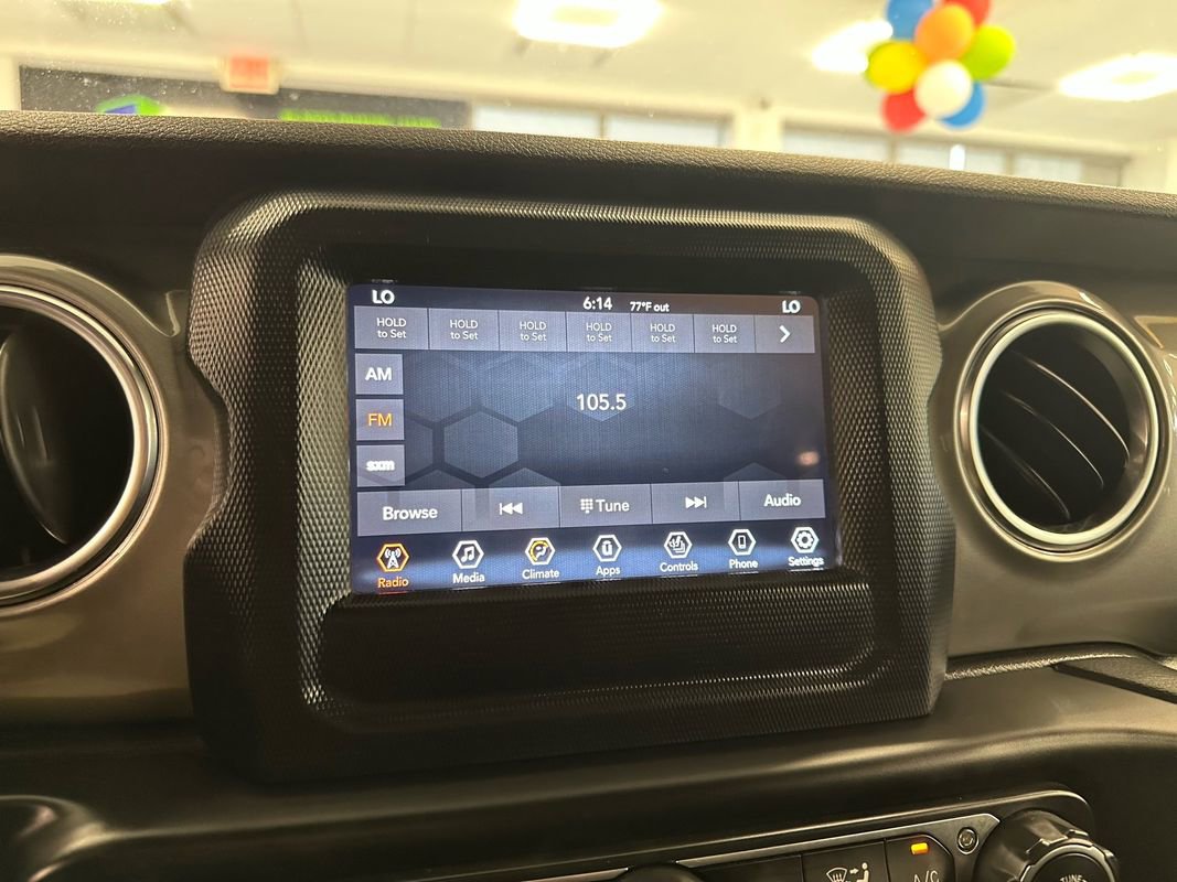 Used 2020 Jeep Gladiator Overland w/ LED Lighting Group image 34