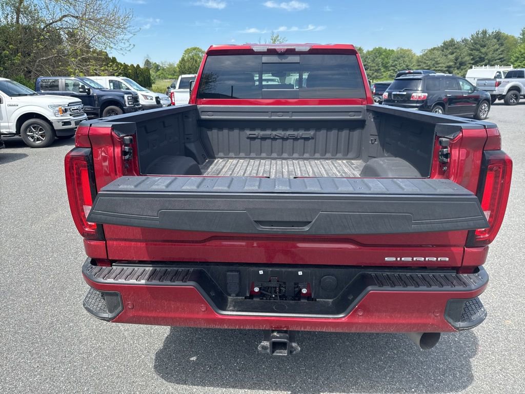 Used 2022 GMC Sierra 3500 Denali w/ Denali Ultimate Package AWD/4WD image 9