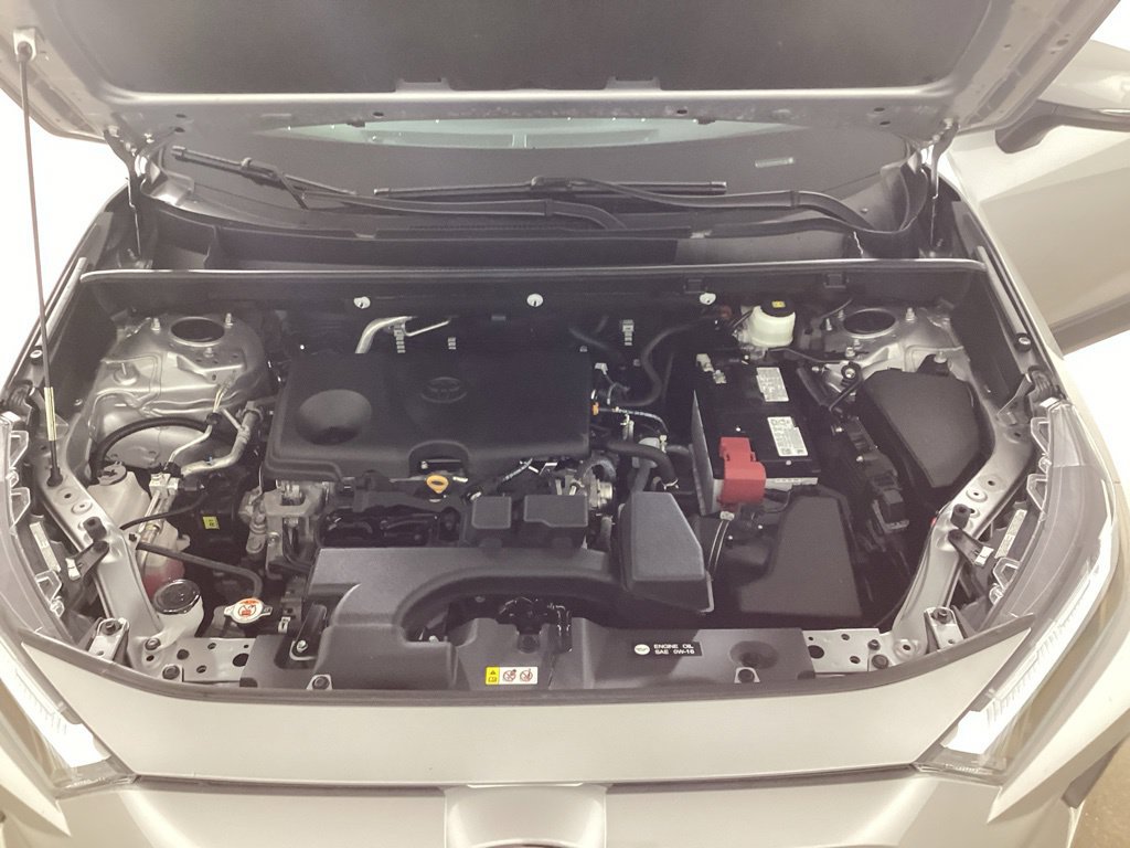 Used 2025 Toyota RAV4 XLE AWD/4WD image 30