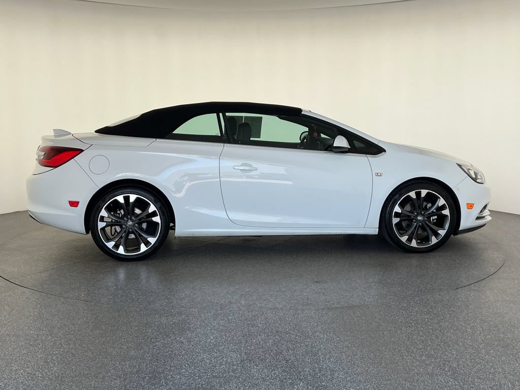 Used 2019 Buick Cascada Premium FWD image 2