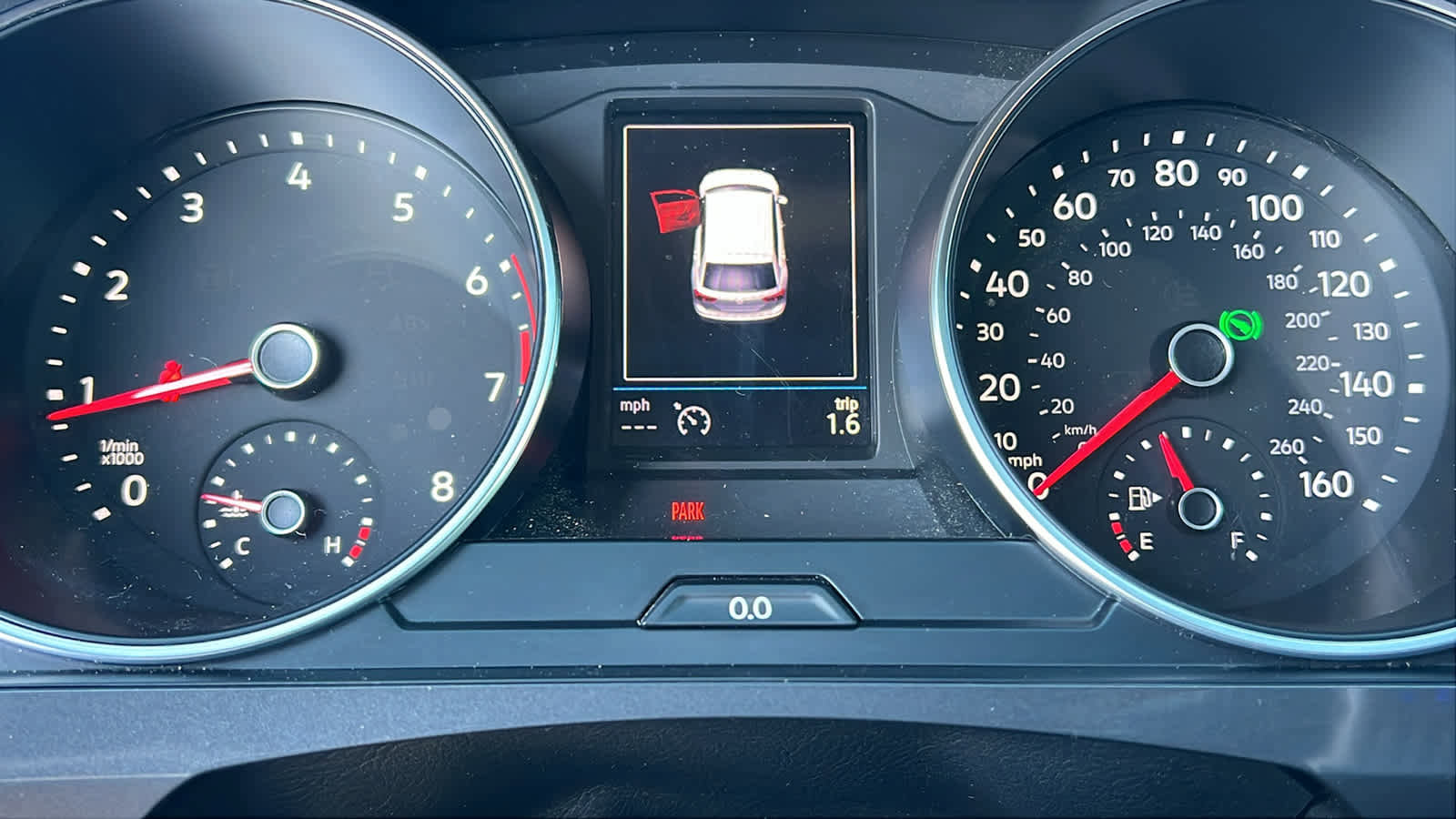 Used 2020 Volkswagen Tiguan SE R-Line image 21