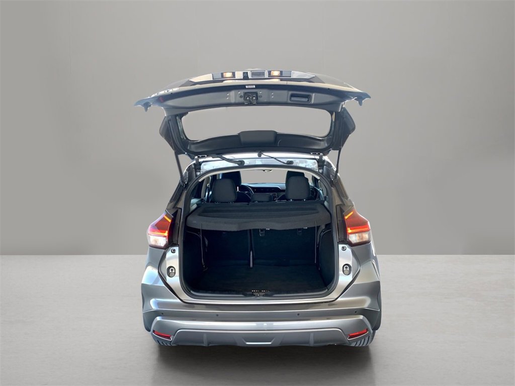 Used 2024 Nissan Kicks S image 20