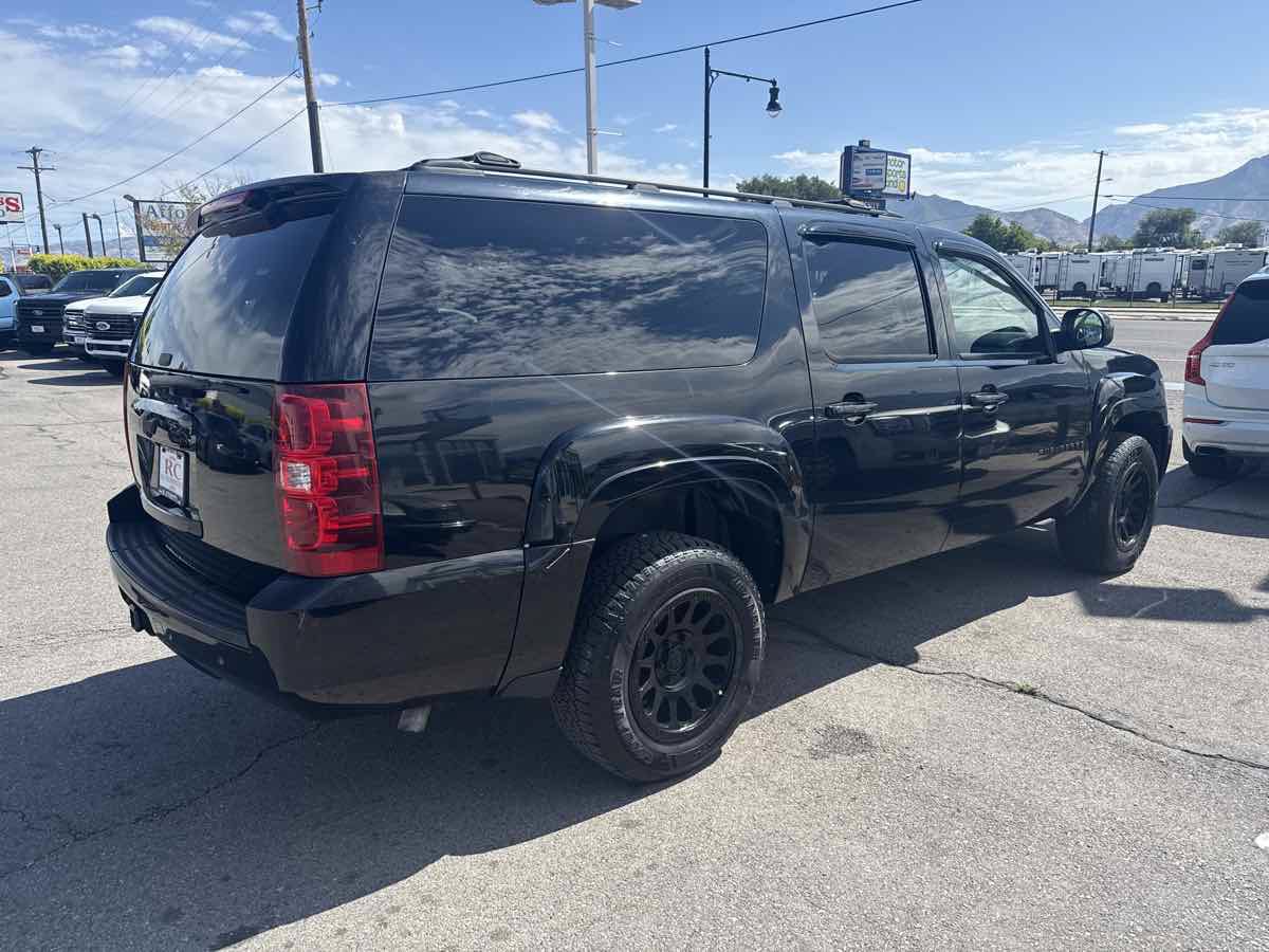 Used 2009 Chevrolet Suburban LT AWD/4WD image 5