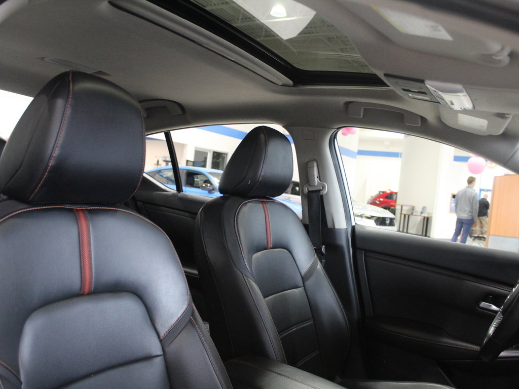 Used 2022 Nissan Sentra SR w/ SR Premium Package image 24