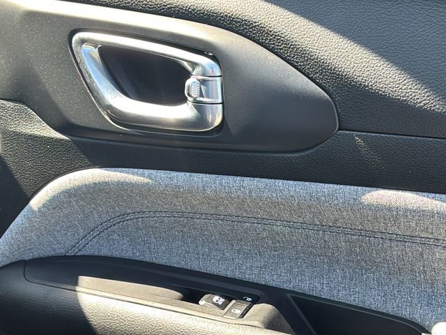 Used 2024 Jeep Compass Sport image 38