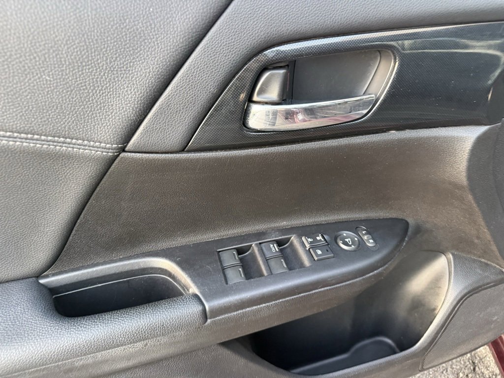 Used 2013 Honda Accord Sport image 17