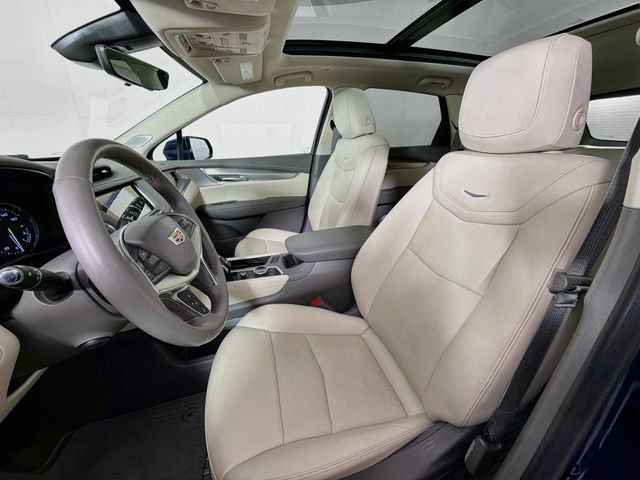 Used 2023 Cadillac XT5 Premium Luxury w/ Technology Package AWD/4WD image 29