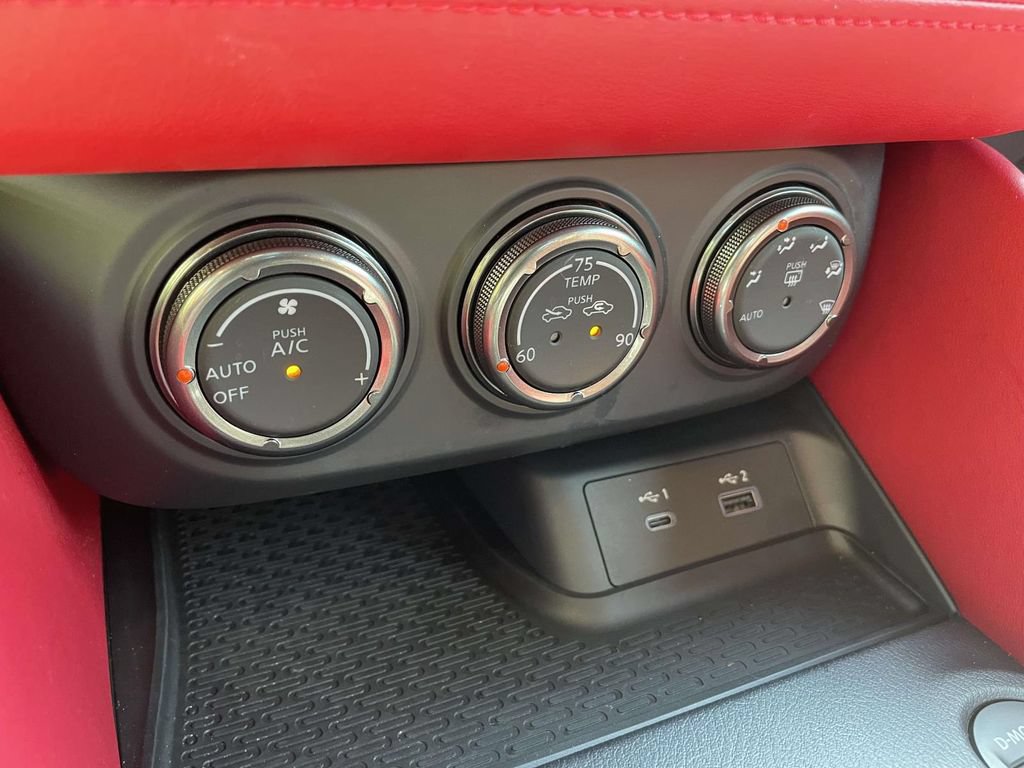 Used 2025 Nissan Z Performance w/ Floor Mat Package RWD image 22