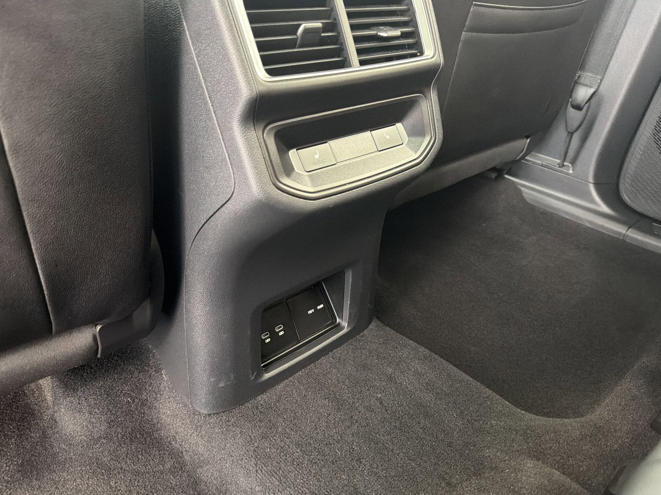 Certified 2025 Volkswagen Atlas Cross Sport SEL image 34