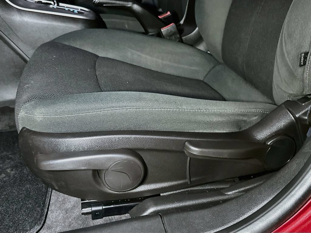 Used 2011 Chevrolet Cruze LT FWD image 16