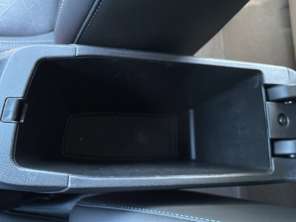 Used 2023 Chevrolet Bolt LT w/ Infotainment Package FWD image 32