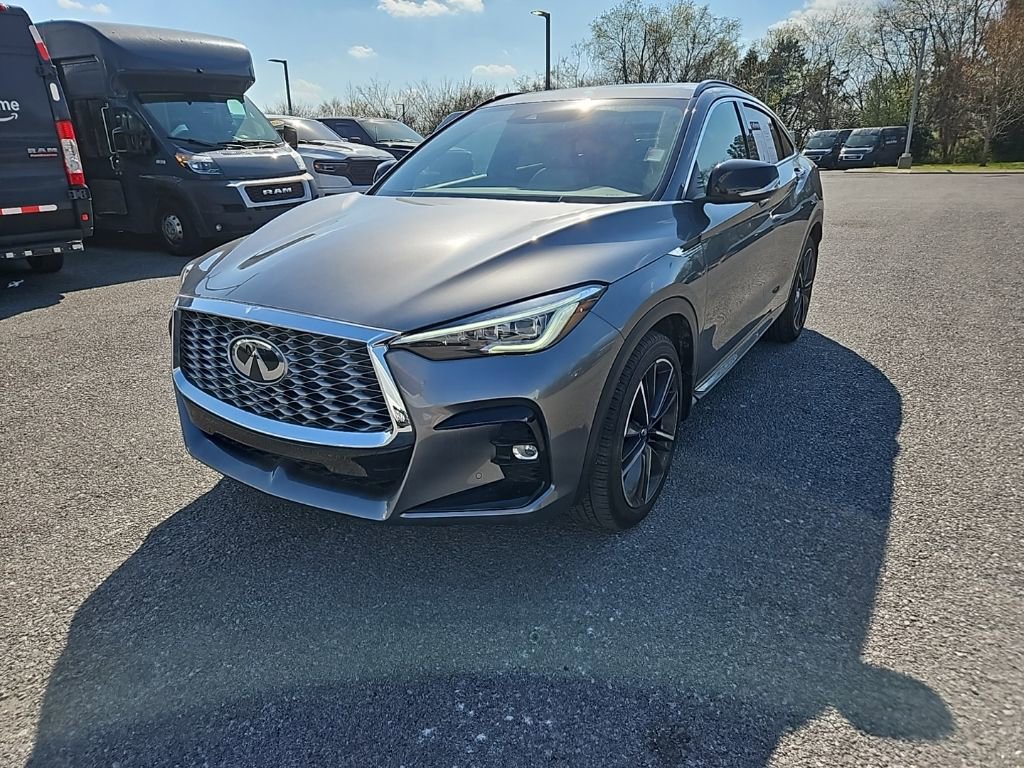 Used 2025 INFINITI QX55 Essential image 3