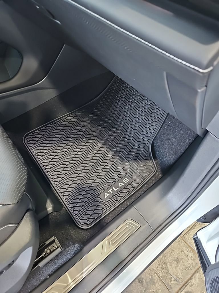 New 2026 Volkswagen Atlas SEL Premium R-Line image 14