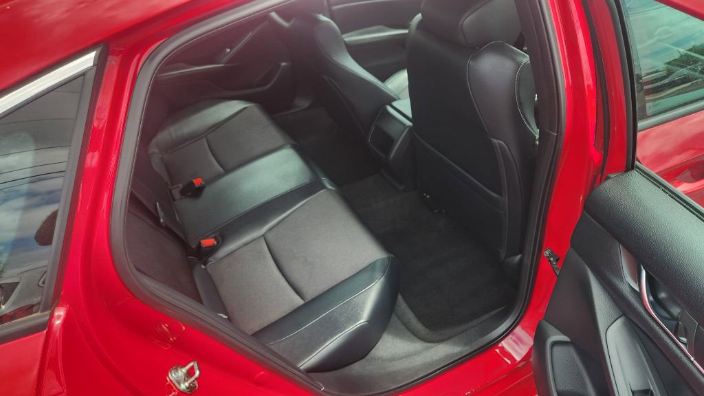 Used 2018 Honda Accord Sport image 16