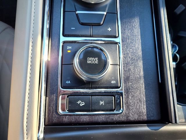 Certified 2024 Ford Expedition Platinum image 20