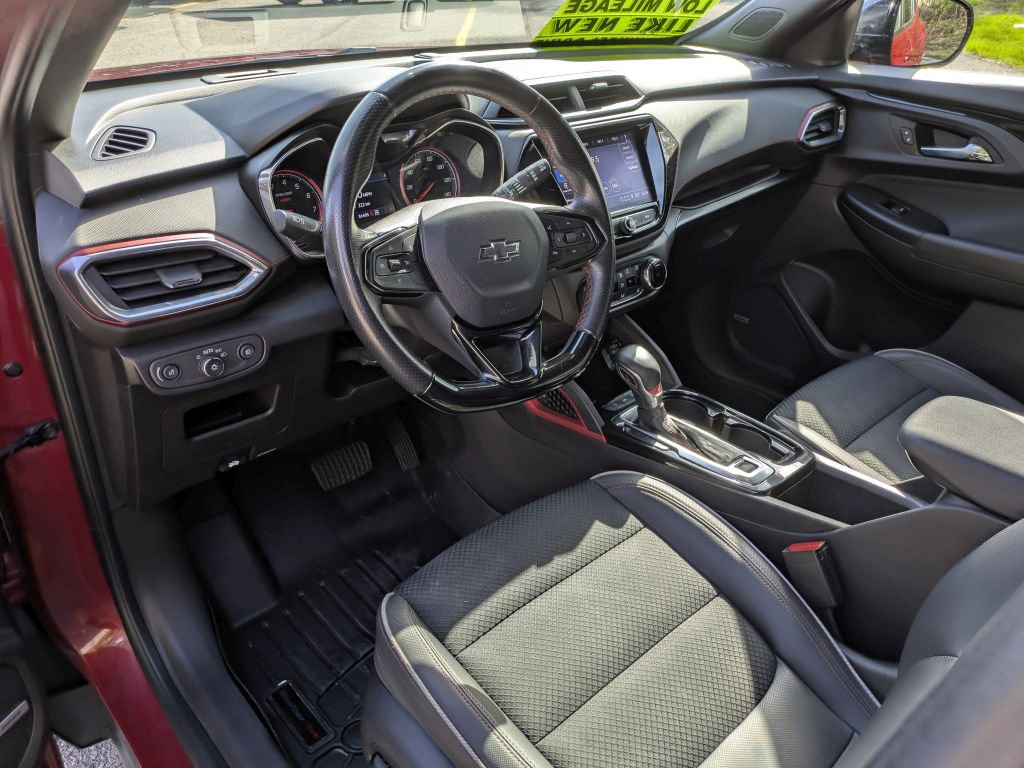 Used 2021 Chevrolet TrailBlazer RS w/ Technology Package AWD/4WD image 11