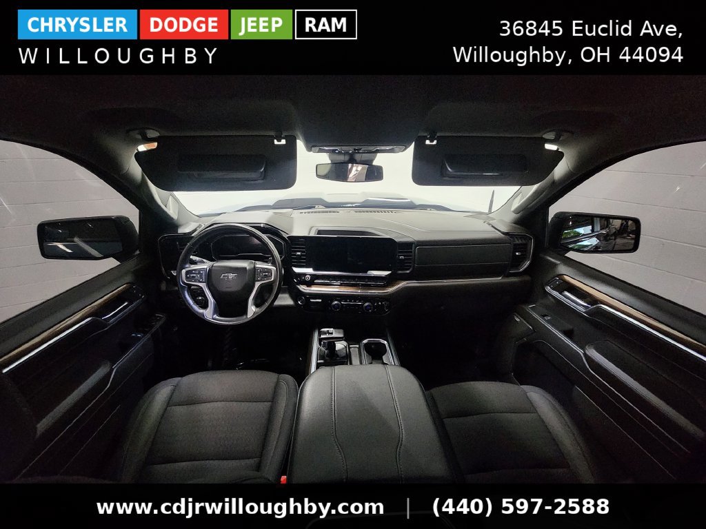 Used 2024 Chevrolet Silverado 1500 LT Trail Boss w/ Convenience Package II AWD/4WD image 34