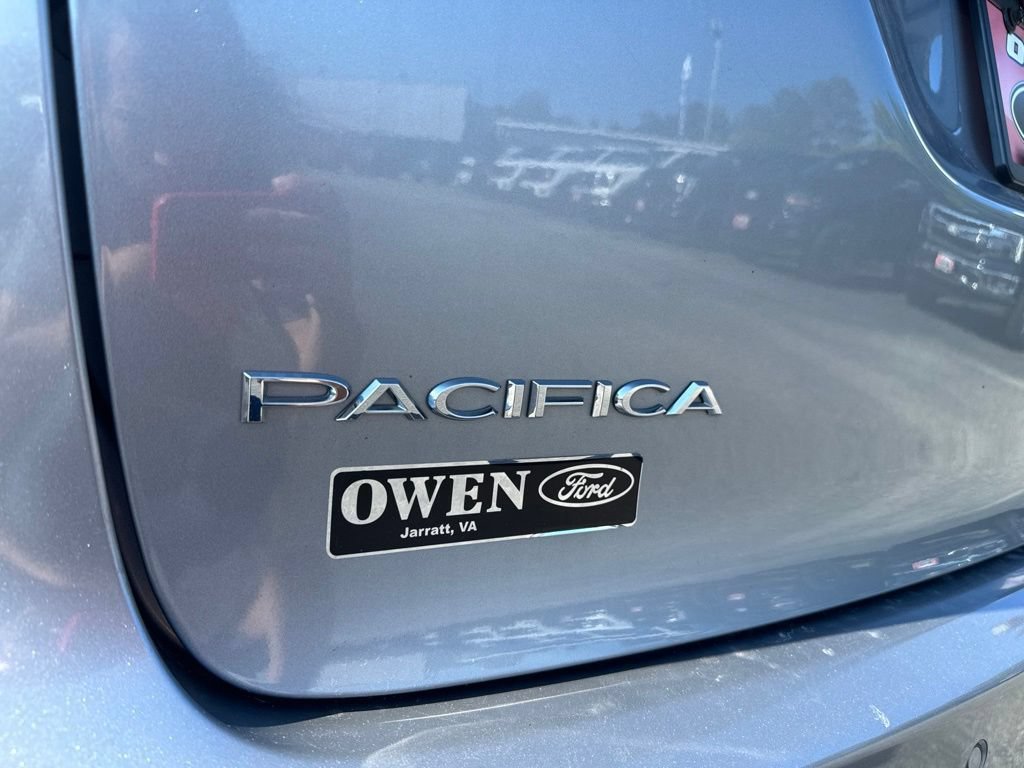Used 2018 Chrysler Pacifica Limited FWD image 44