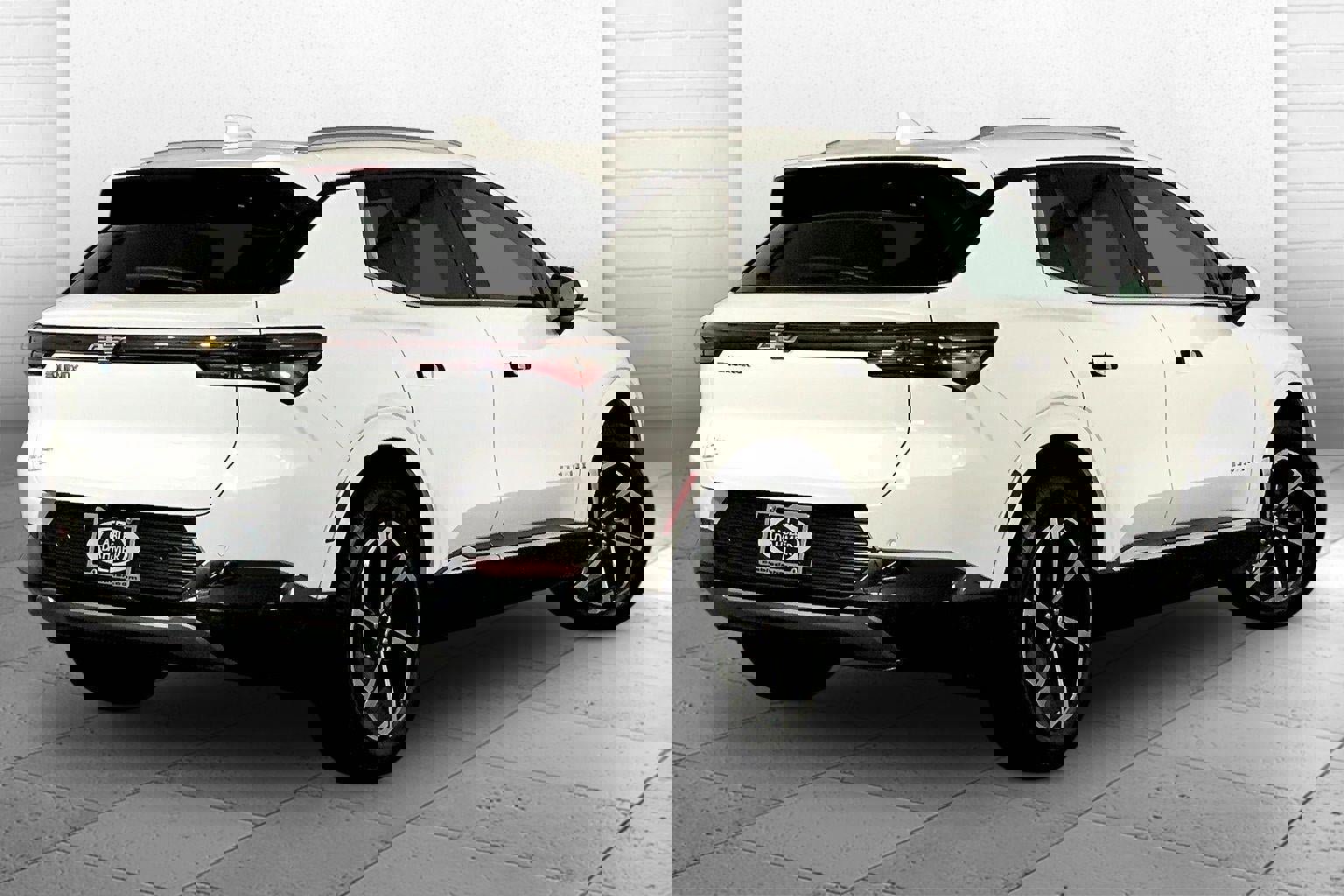 Used 2025 Chevrolet Equinox EV LT FWD image 13