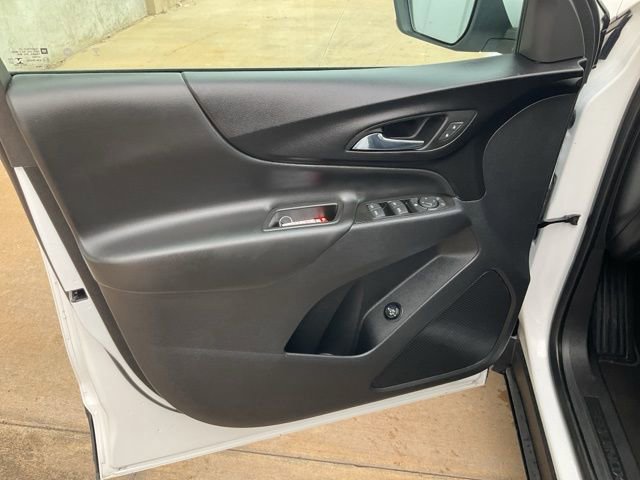 Used 2023 Chevrolet Equinox LT image 4