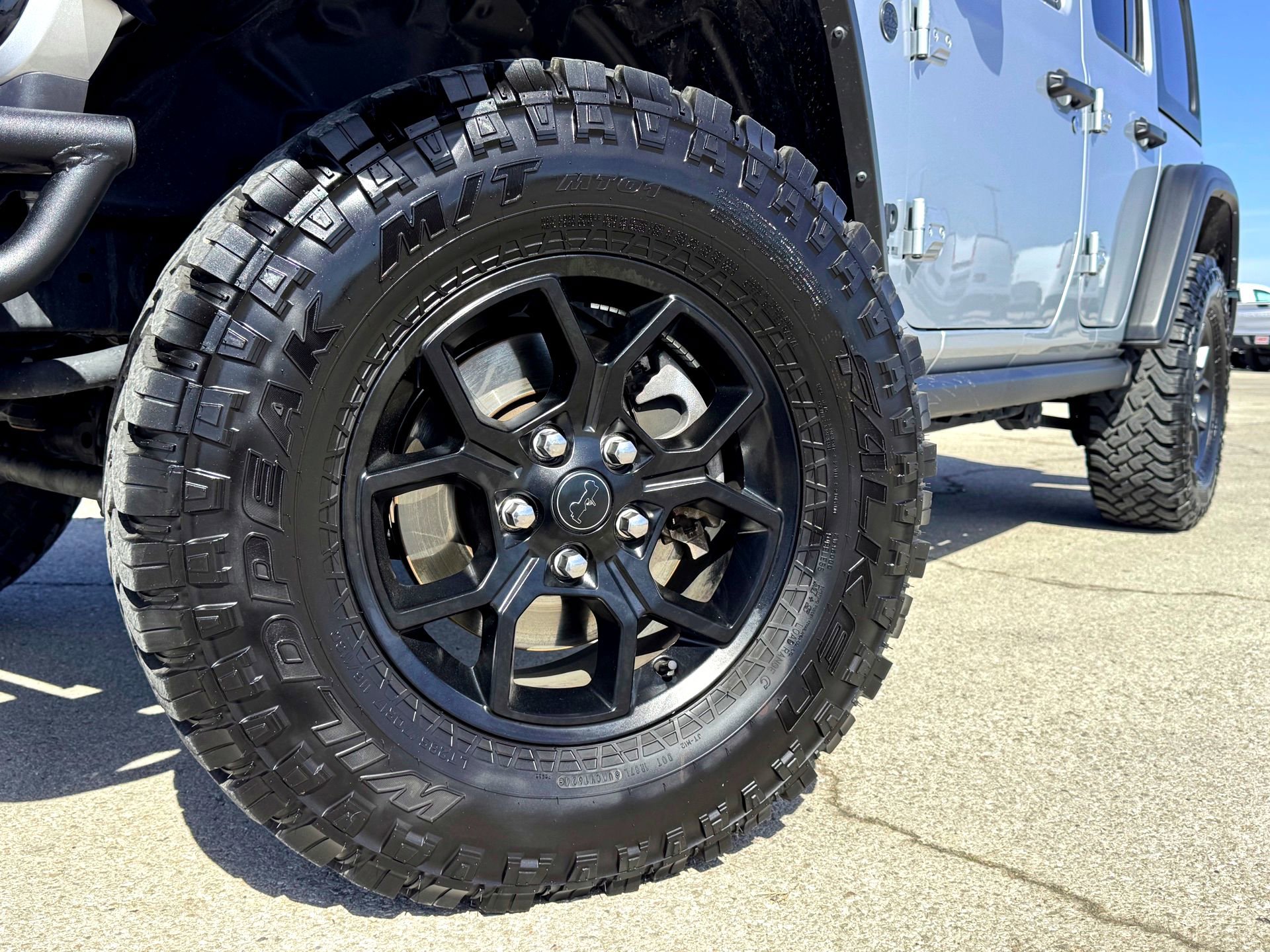 Used 2024 Jeep Wrangler Willys image 2