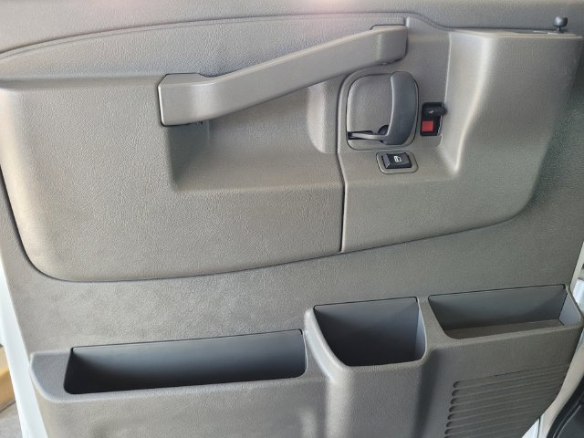 Used 2025 Chevrolet Express 2500 w/ Driver Convenience Package RWD image 18