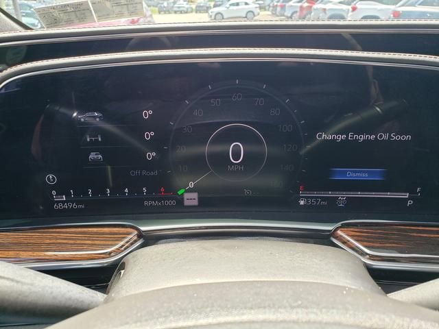 Used 2021 Cadillac Escalade Premium Luxury w/ Performance Package AWD/4WD image 24