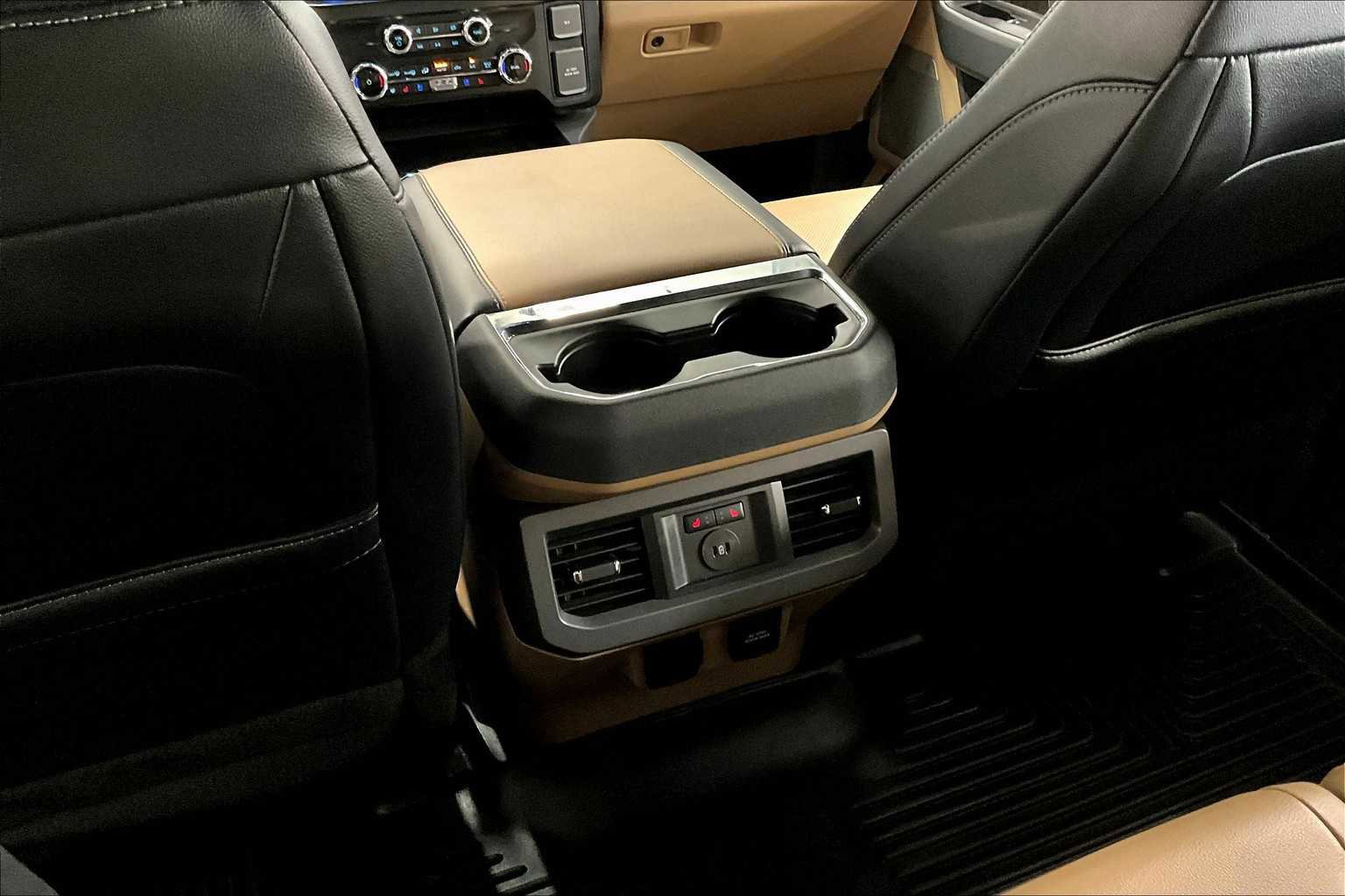 Used 2024 Ford F350 Lariat image 35