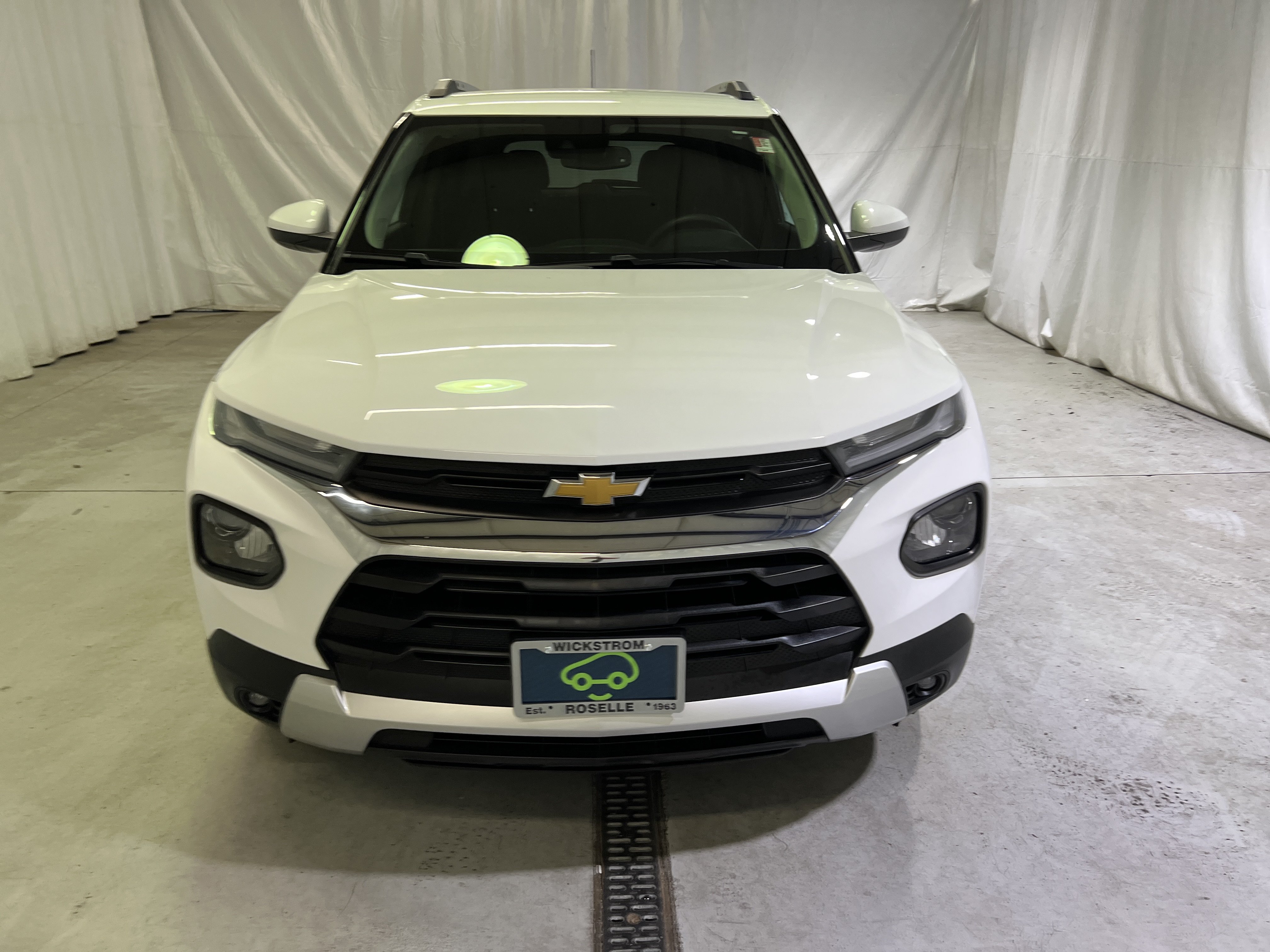 Certified 2023 Chevrolet TrailBlazer LT w/ Convenience Package AWD/4WD image 3