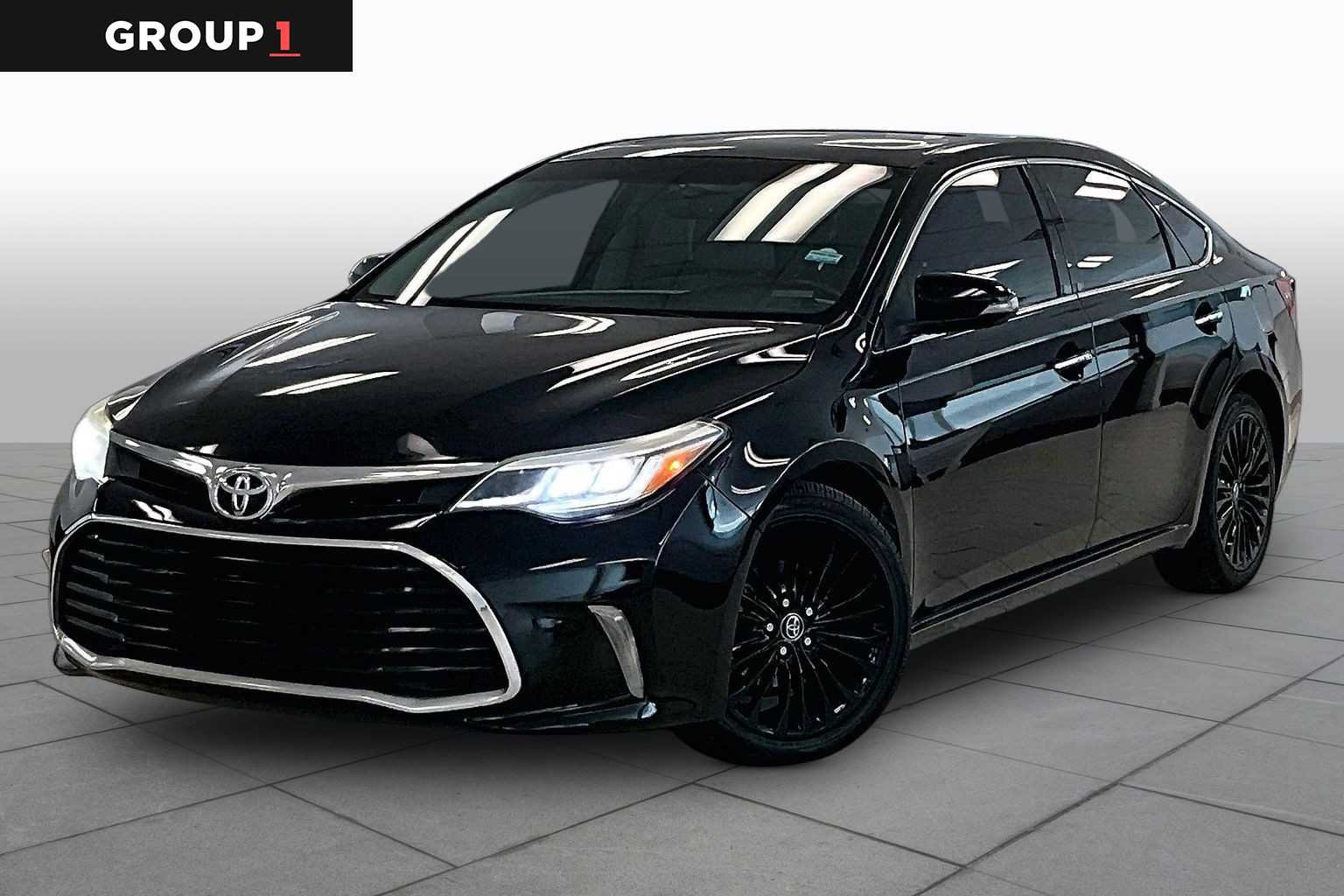 Used 2016 Toyota Avalon Touring FWD image 1