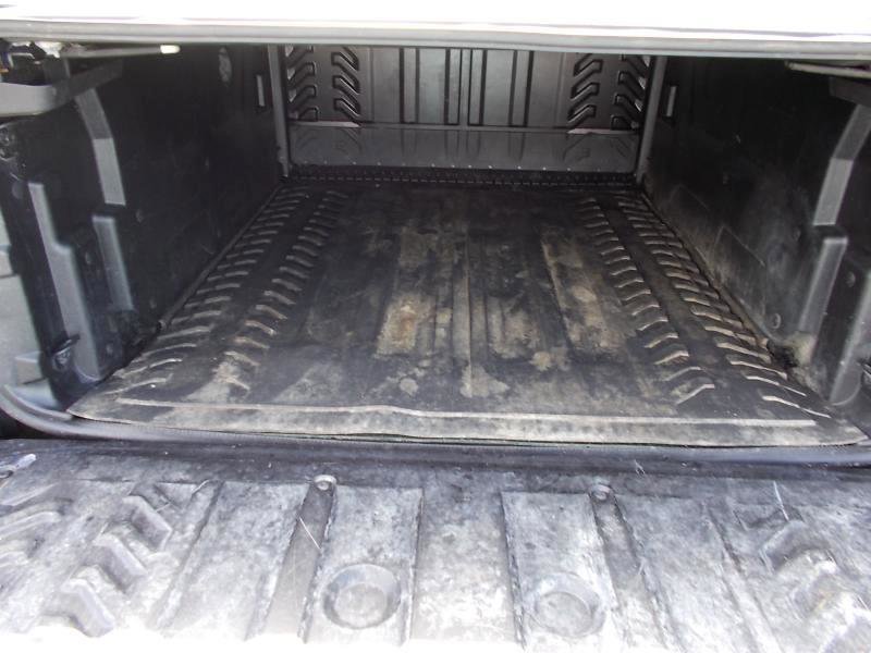 Used 2013 Chevrolet Avalanche LS image 18