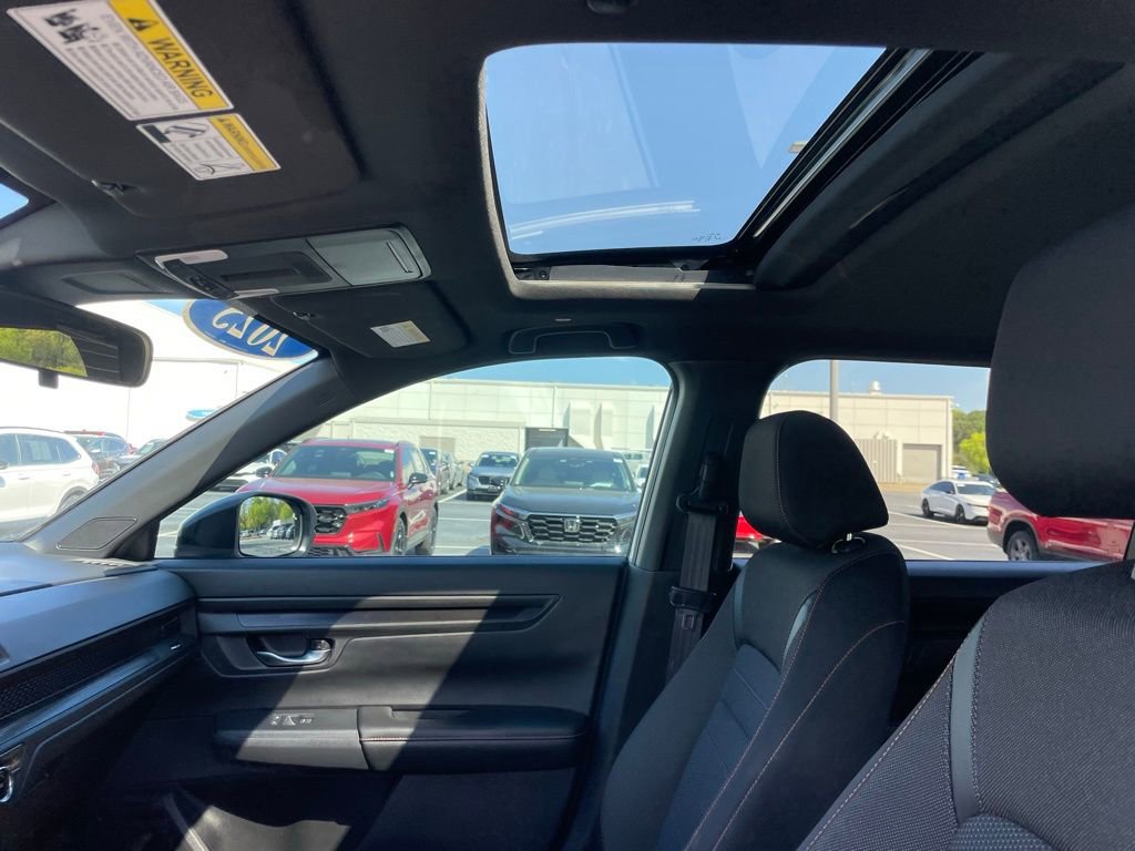 Used 2025 Honda CR-V Sport image 28