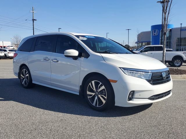 Certified 2024 Honda Odyssey Touring image 3