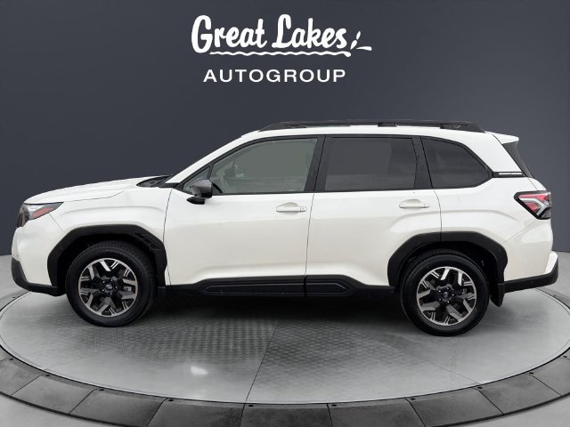Used 2025 Subaru Forester Premium AWD/4WD image 2