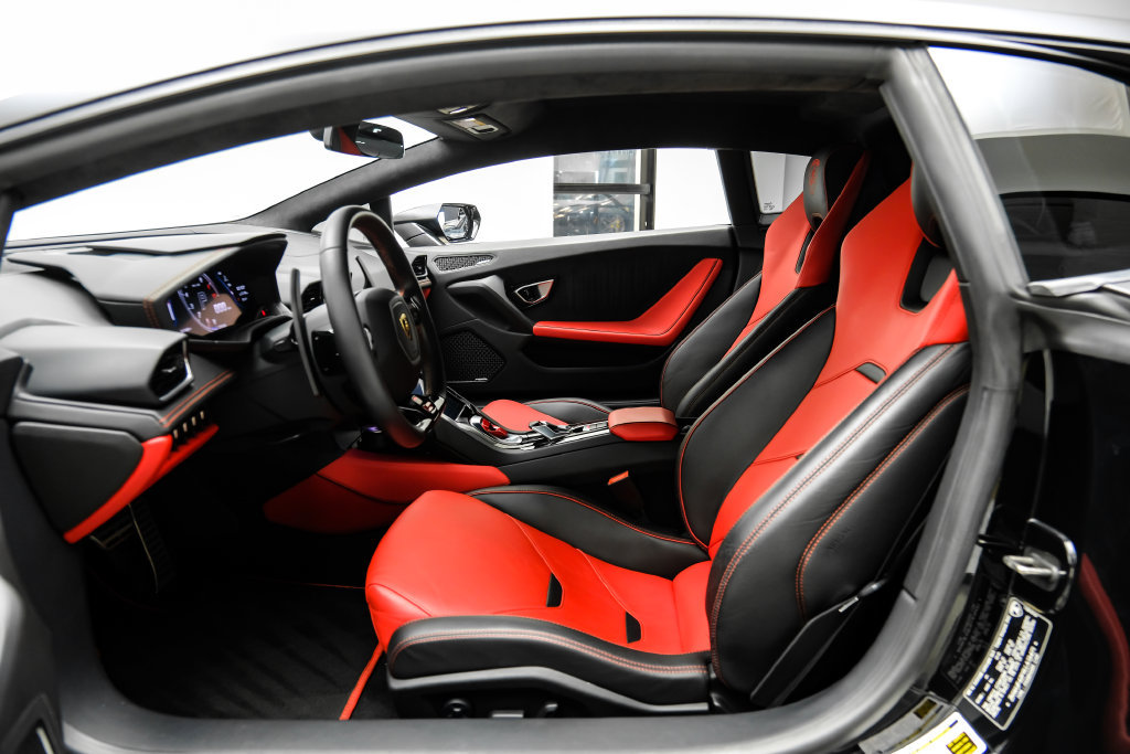 Used 2020 Lamborghini Huracan EVO AWD/4WD image 6