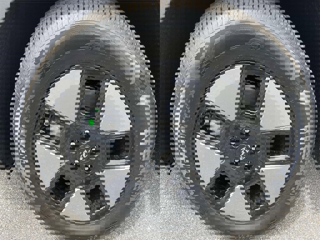 New 2026 Hyundai Santa Fe SE image 5