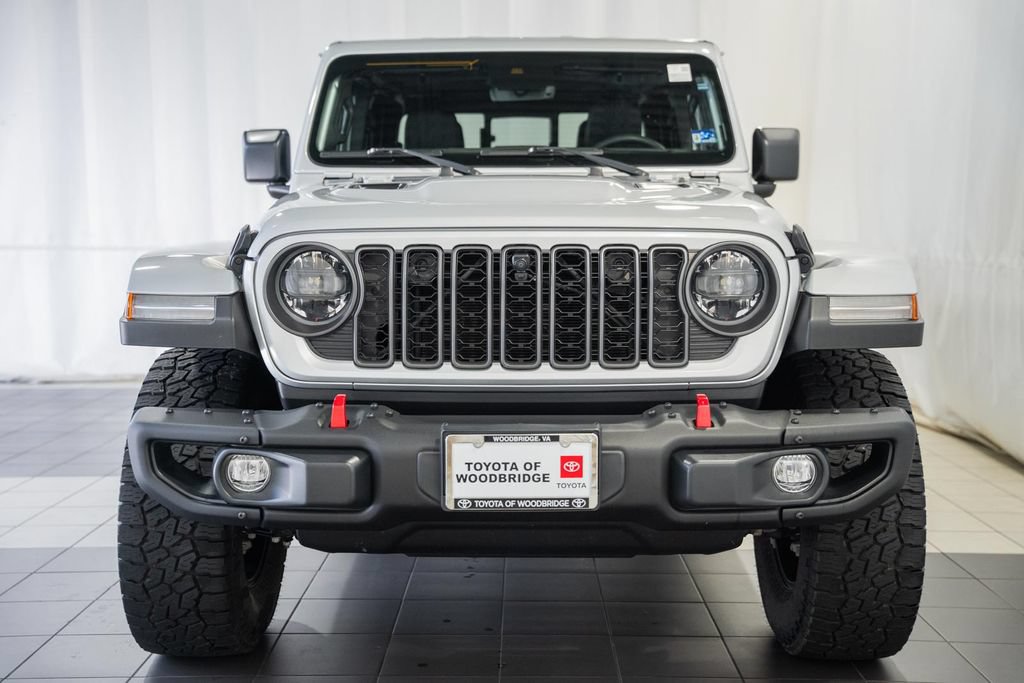 Used 2024 Jeep Gladiator Rubicon AWD/4WD image 2