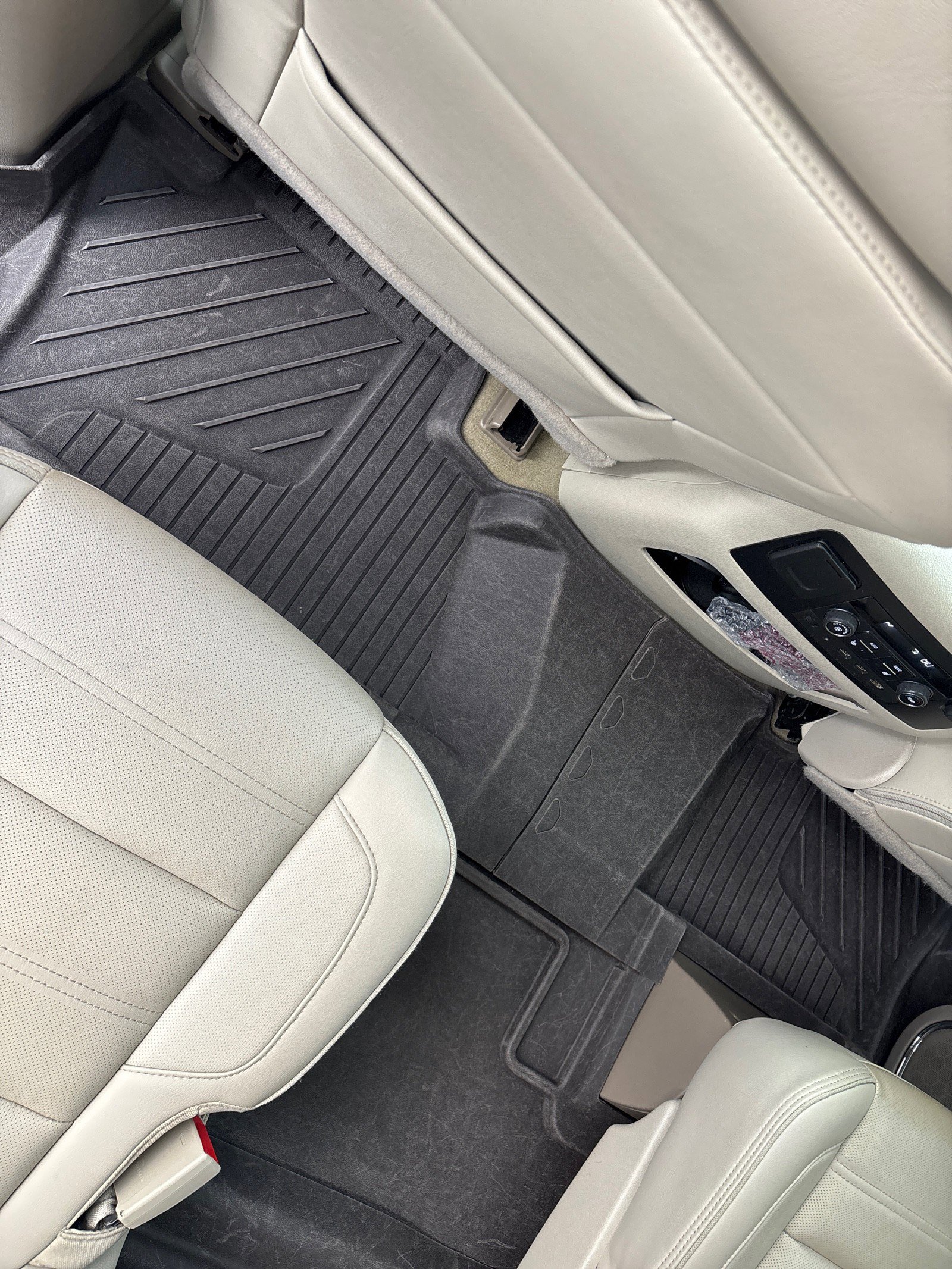 Used 2018 GMC Yukon Denali w/ Denali Ultimate Package image 34